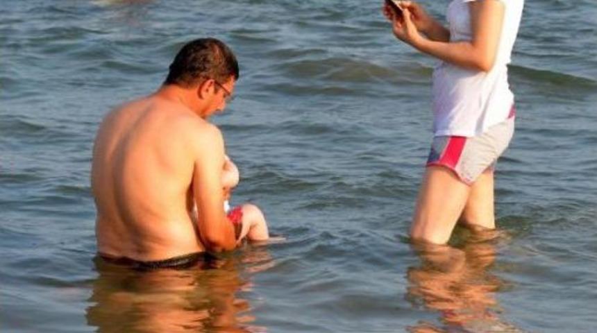 Bayramda Mersin Sahilleri Doldu Taştı