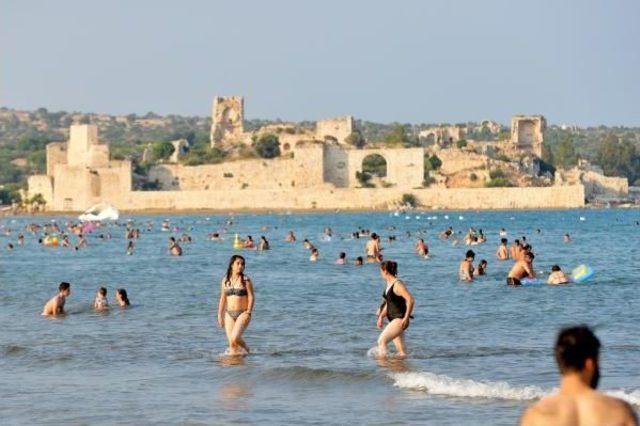 Bayramda Mersin Sahilleri Doldu Taştı