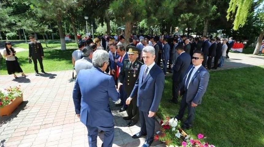 Bolu&rsquo;da Protokol &Uuml;yeleri Bayramlaştı