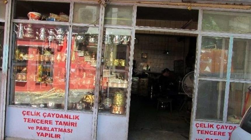 48 Yıldır Bu İşi Yapıyor