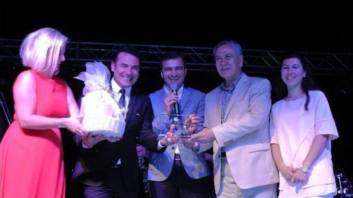 Bülent Arınç, Ferhat Göçer Konserine Katıldı G5