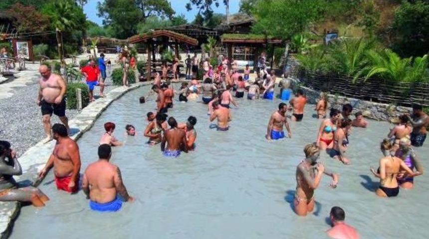 Tatilcinin Olmazsa Olmazı &Ccedil;amur Banyosu