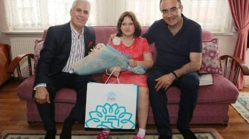 Nil&uuml;fer&rsquo;de Evlere Kitap Servisi