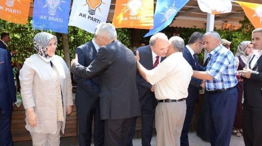 Ak Parti Ailesi Bayramlaştı