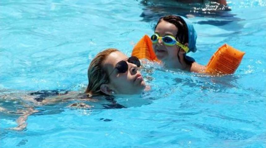 Antalya'da Sıcak Bunalttı