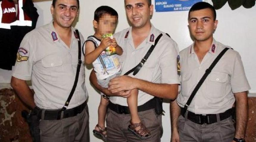 Sokağa Terk Ettiği Oğlunu Pişman Olup Geri Aldı