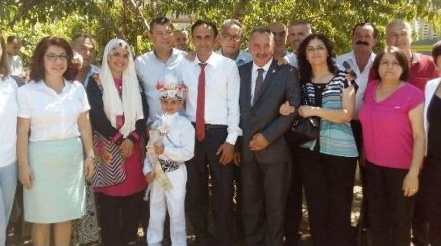 Chp&rsquo;li Vekiller Alaşehir&rsquo;de Partilileriyle Bayramlaştı