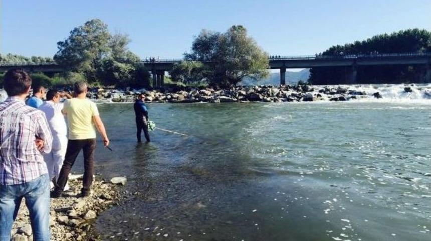 Irmakta Akıntıya Kapılarak Kaybolan Gencin Cesedi Bulundu