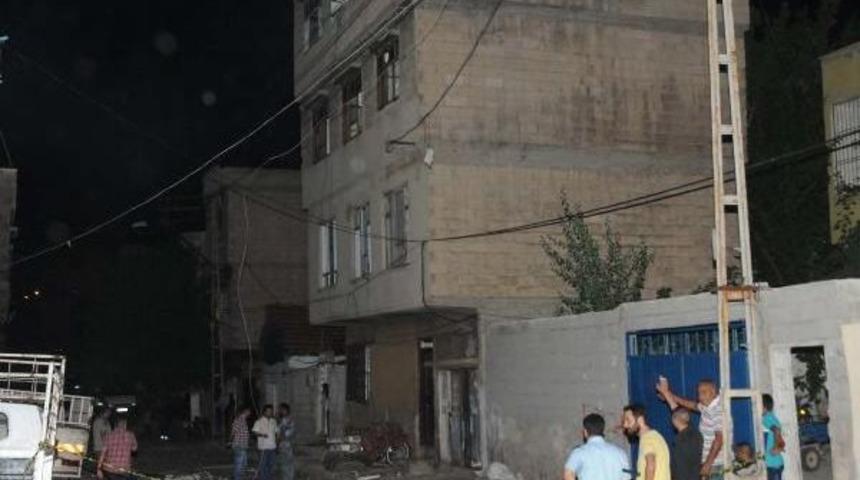 Yaralıyı Almaya Gelen Ambulansın Camı Kırıldı