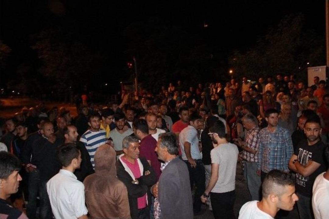 Heyelanzedeler Zonguldak-ankara Yolunu Trafiğe Kapattı