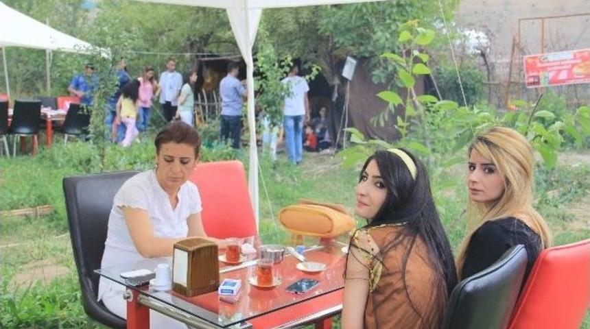 Kır Lokantası Bayram&rsquo;da Vatandaşlarla Dolup Taştı