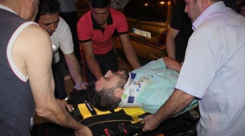 Otomobilin Aracına &Ccedil;arptığı S&uuml;r&uuml;c&uuml; Hastanelik Oldu