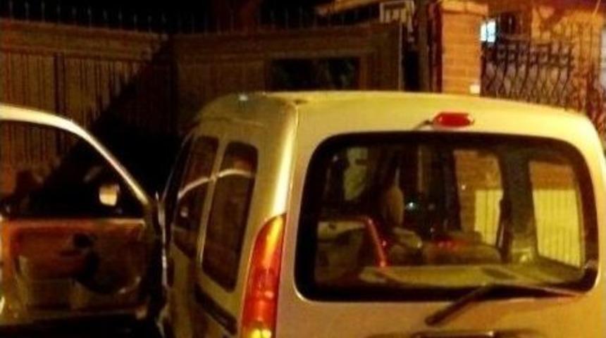 Kaymakamlık Konutuna Çarptı, Kaza Anı Kameraya Yansıdı