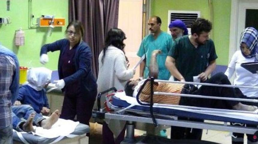 Aksaray&rsquo;Da Tarım Iş&ccedil;ilerini Taşıyan Minib&uuml;s Devrildi: 16 Yaralı