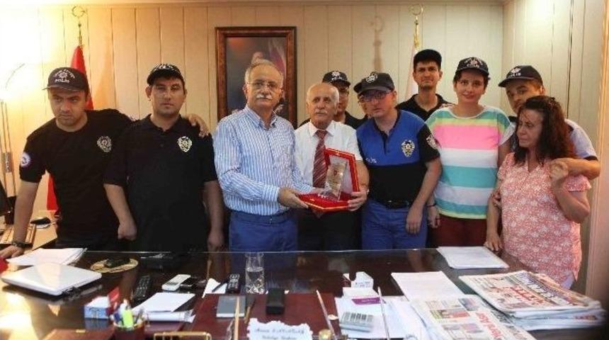 Başkan Karabağ&rsquo;a Engellilerden Teşekk&uuml;r Ziyareti