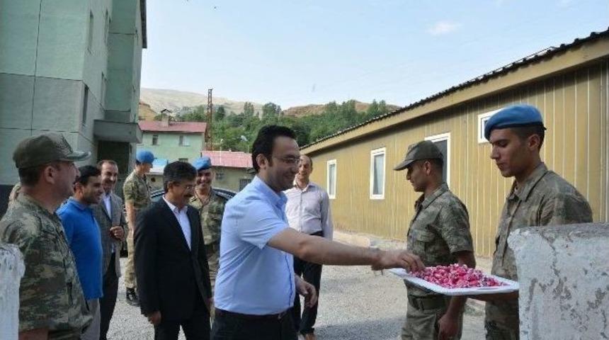 Vefalı &Ccedil;ataklılar Kaymakamlarını Uğurladı