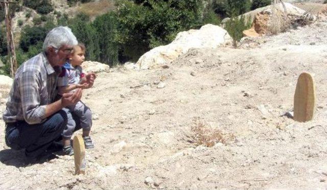 Boşanan Damat Katliamının Ardından Ailesinden Geriye Kalan Tek Torunu Hayat Kaynağı Oldu