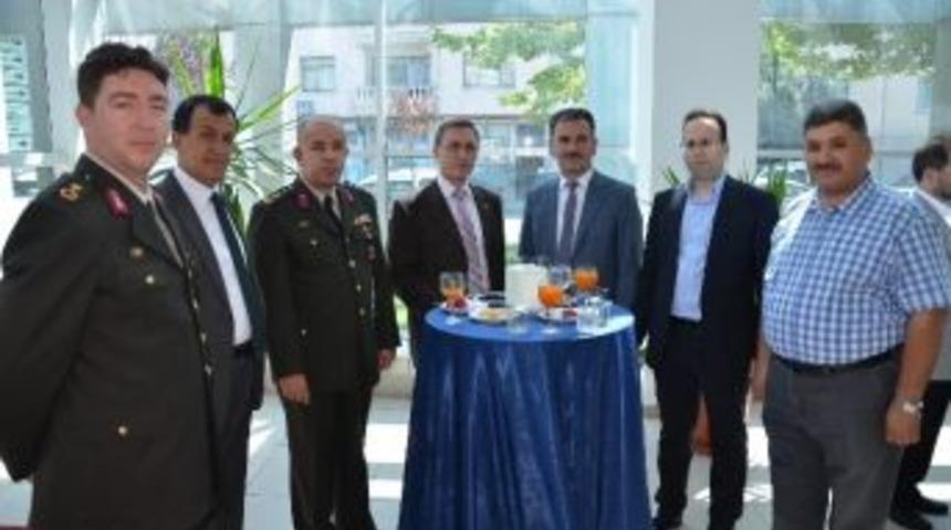 Gemlik&rsquo;te Bayramlaşma Coşkusu