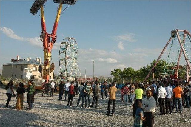 Bayram Tatilini Fırsat Bilenler Eğlence Merkezlerine Koştu