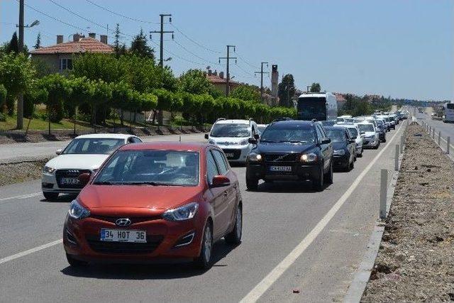 Tatilcilerin Dönüş Çilesi Başladı