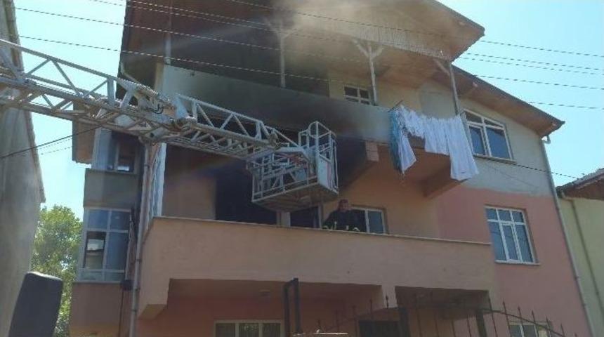 Kocaeli’de Ev Yangını