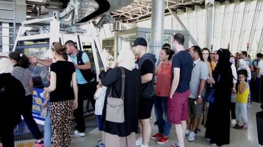 Bursa Teleferiğinde Bayram Yoğunluğu