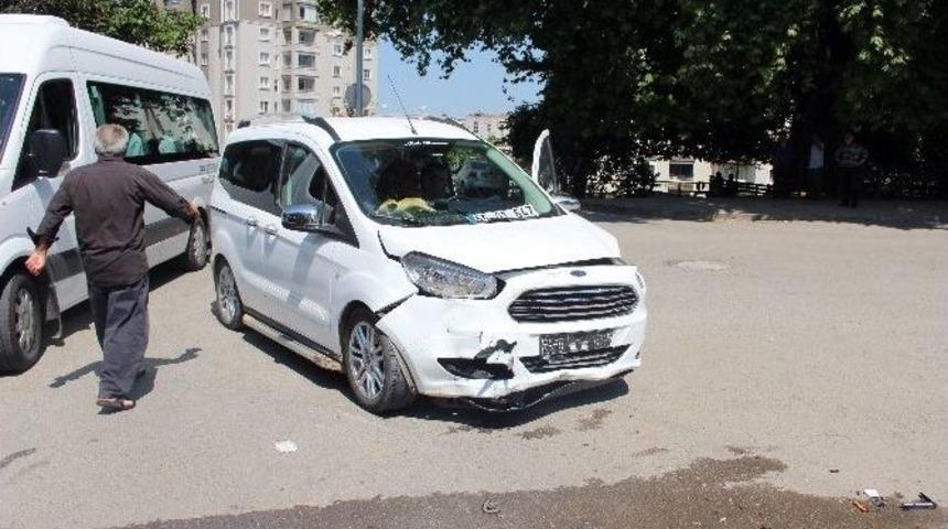 Trafik Kazası: 1 Yaralı