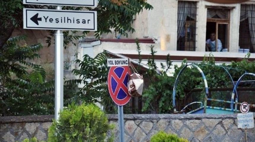 Ş&uuml;pheli &Ccedil;anta Polisi Harekete Ge&ccedil;irdi