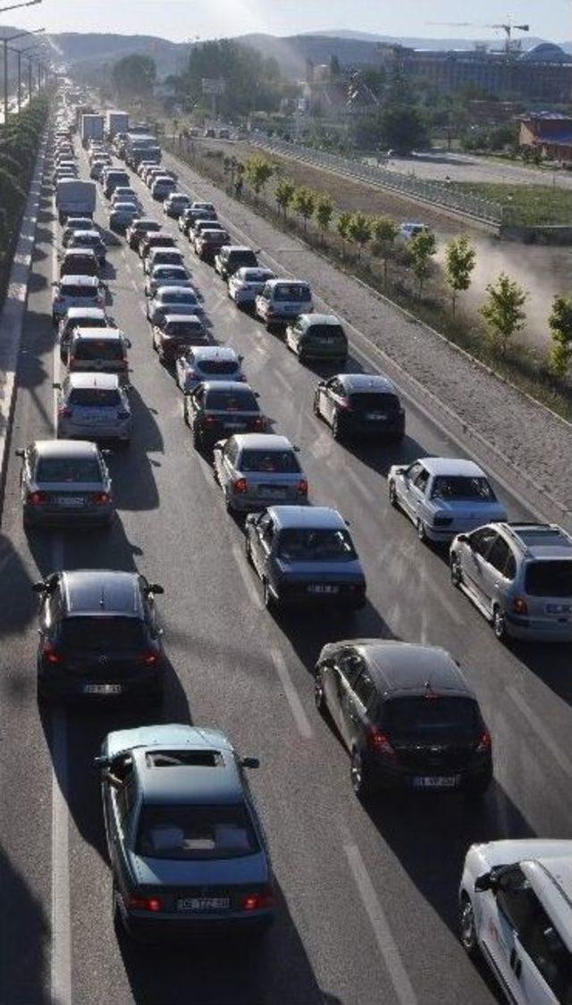 Afyonkarahisar’da Trafik Yoğunluğu