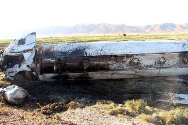 Nusaybin'de Korkutan Kaza: Ham Petrol Yüklü Tanker Devrildi