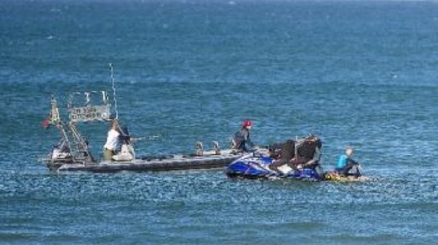 Şampiyon Sörfçü Köpekbalığı Saldırına Uğradı