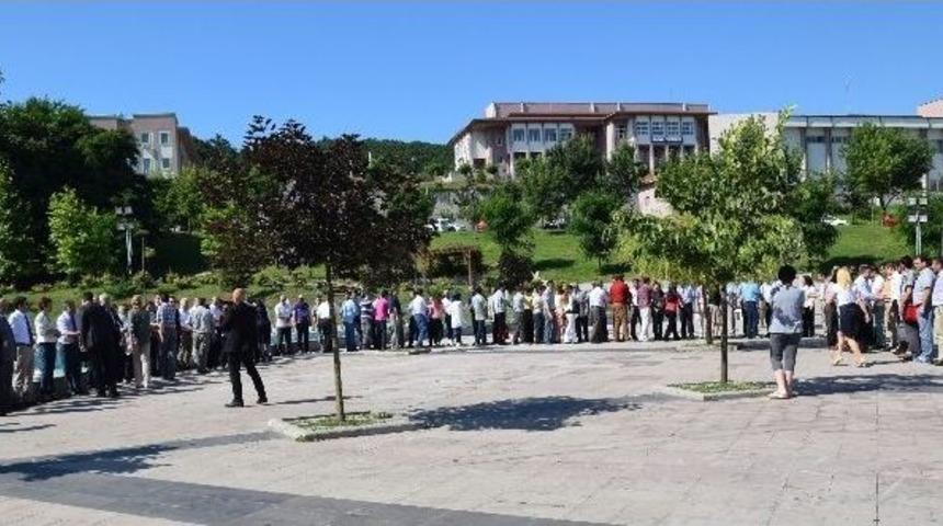 &Uuml;niversitede Bayramlaşma T&ouml;reni Yapıldı