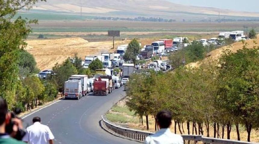 3 Polis, Projede Olmayan Yol Y&uuml;z&uuml;nden Şehit Olmuş