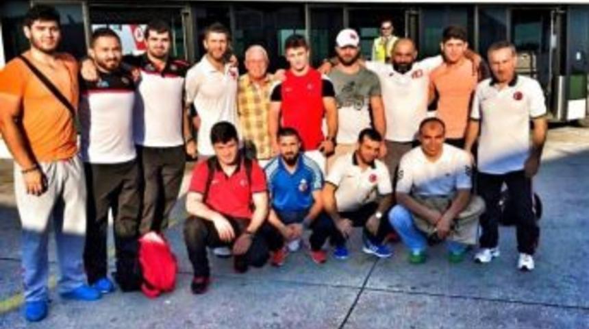 Milli G&uuml;reş&ccedil;iler, Romanya&rsquo;dan 3 Madalya İle D&ouml;nd&uuml;