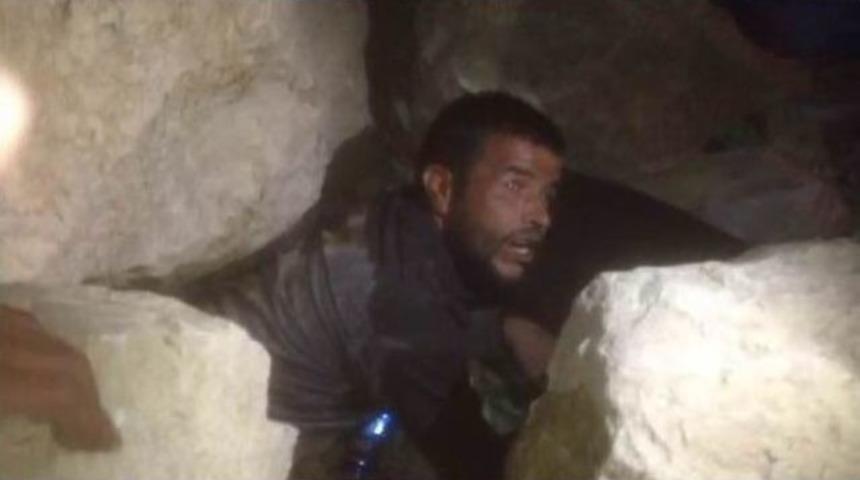 Kayalıklara Sıkışan Suriyeli Şahsı İtfaiye Ekibi Kurtardı