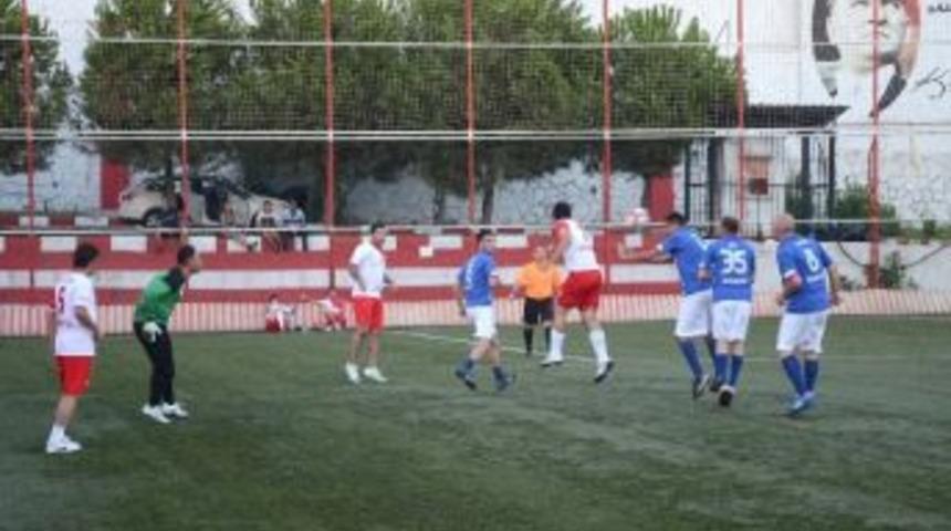 Bayraklı&rsquo;da Dernekler Turnuvada Buluşuyor