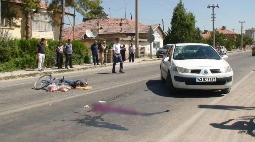Otomobilin &Ccedil;arptığı Bisiklet S&uuml;r&uuml;c&uuml;s&uuml; Hastanelik Oldu
