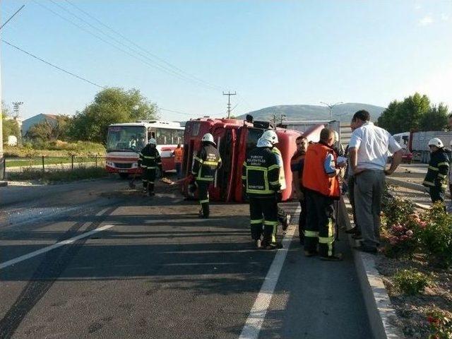 Kütahya’da Tır Devrildi: 1 Yaralı