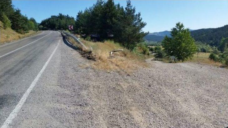 Küre’de Otomobil Takla Attı: 3 Yaralı G4