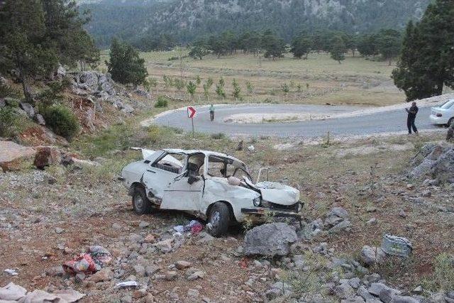 Konya’da Otomobil Uçuruma Yuvarlandı: 1 Ölü, 3 Yaralı