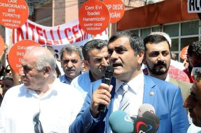 İstanbul Tıp Fakültesi’Nde  Alevi Hastaya Hakaret Protestosu