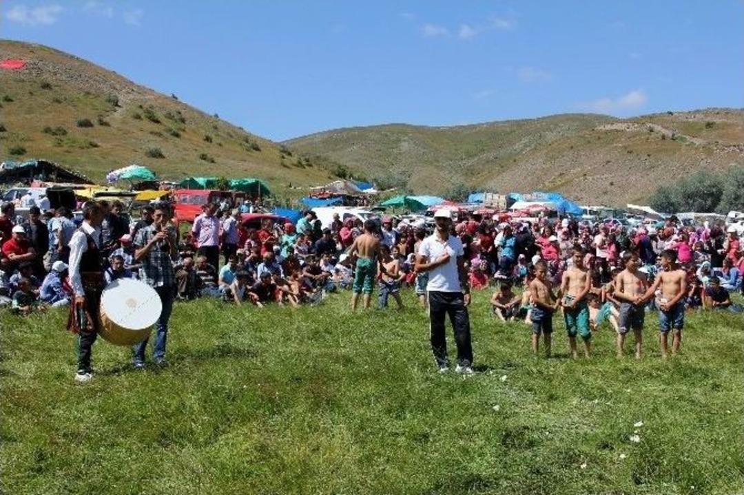 Akörenliler Şenlikte Buluştu