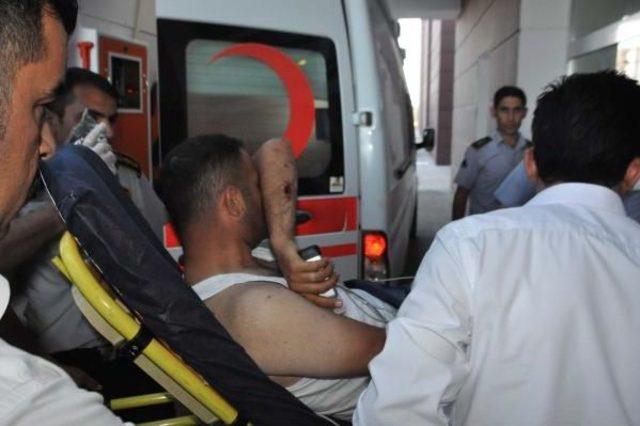 Adıyaman'da Teröristler Ile Asker Arasında Çatışma: 1 Şehit, 2 Yaralı - Yeniden