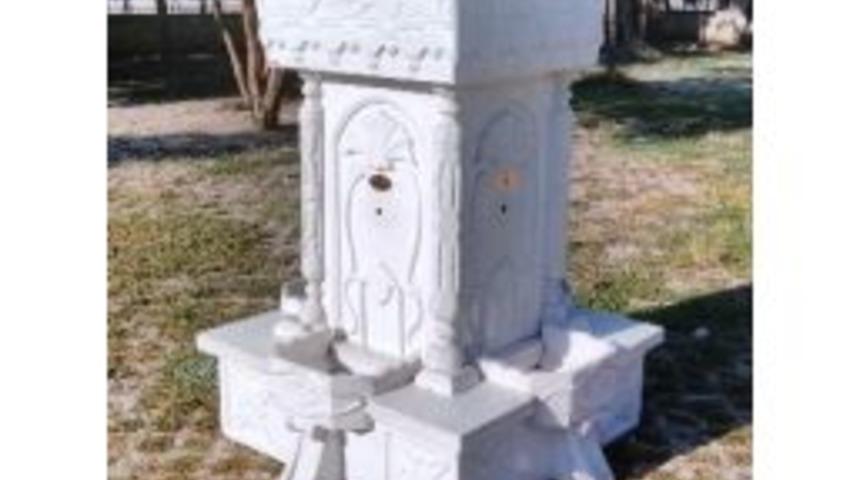 Okula Sel&ccedil;uklu &Ccedil;eşmesi