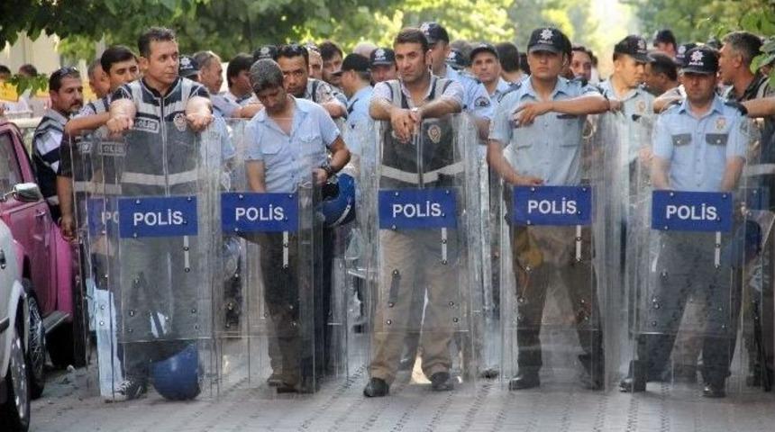 Suru&ccedil;&rsquo;taki Patlama Manisa&rsquo;da Protesto Edildi