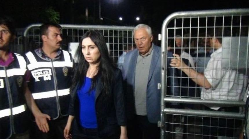 Hdp Eş Genel Başkanı Y&uuml;ksekdağ Ve Şanlıurfa Milletvekili Baydemir Adli Tıpta