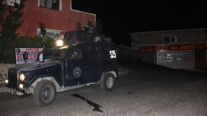 İstanbul&rsquo;da Polise Pompalı T&uuml;fek Saldırısı