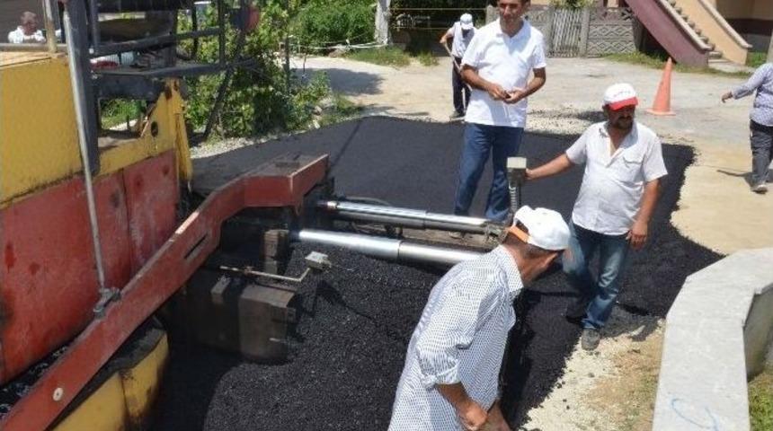 D&uuml;zce&rsquo;de Mahallelerin Asfalt Eksikleri Tamamlanıyor