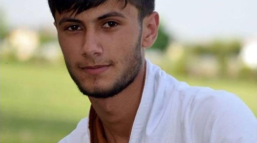 Salihli&rsquo;de Trafik Kazası: 2 &Ouml;l&uuml;