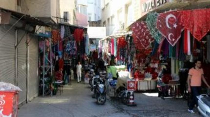 Bayram Bitti Esnafın İşleri Durdu